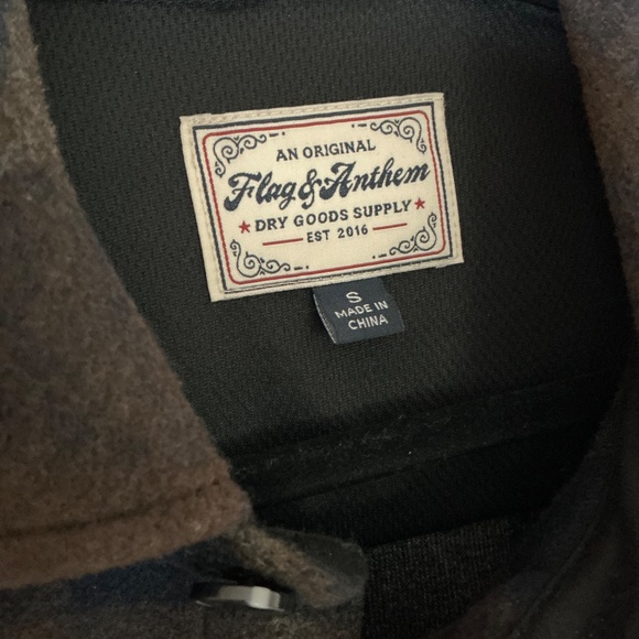 Men’s Milbank Flag & Anthem chore Shacket. NWOT navy and blue size small - Picture 2 of 4